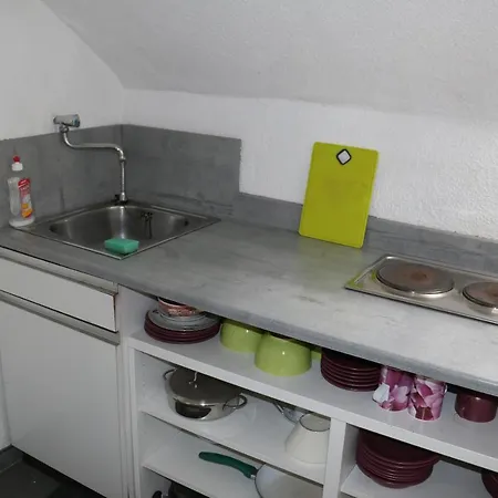 Apartamento Mit Gartenblick Und Kleines Im 3 Familienhaus