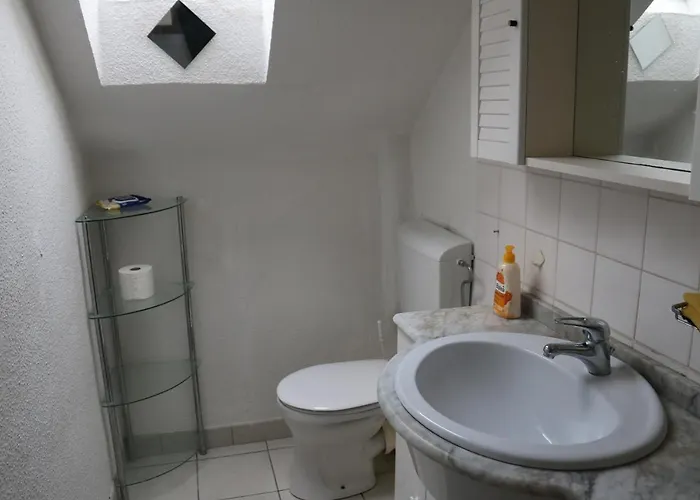 Mit Gartenblick Und Kleines Im 3 Familienhaus Lejlighed