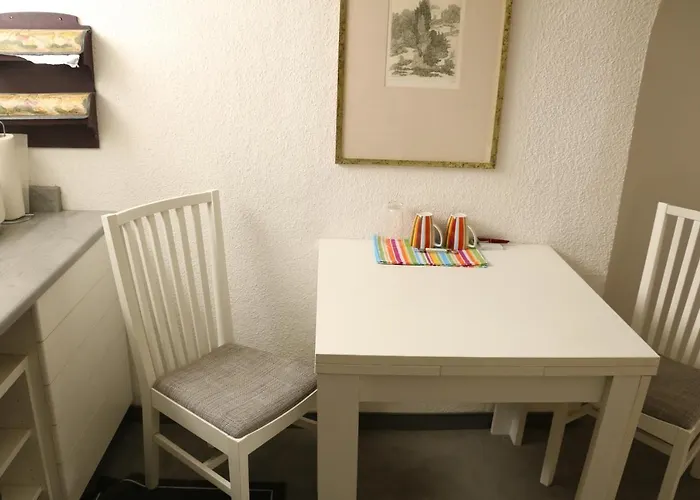 Lejlighed Mit Gartenblick Und Kleines Im 3 Familienhaus